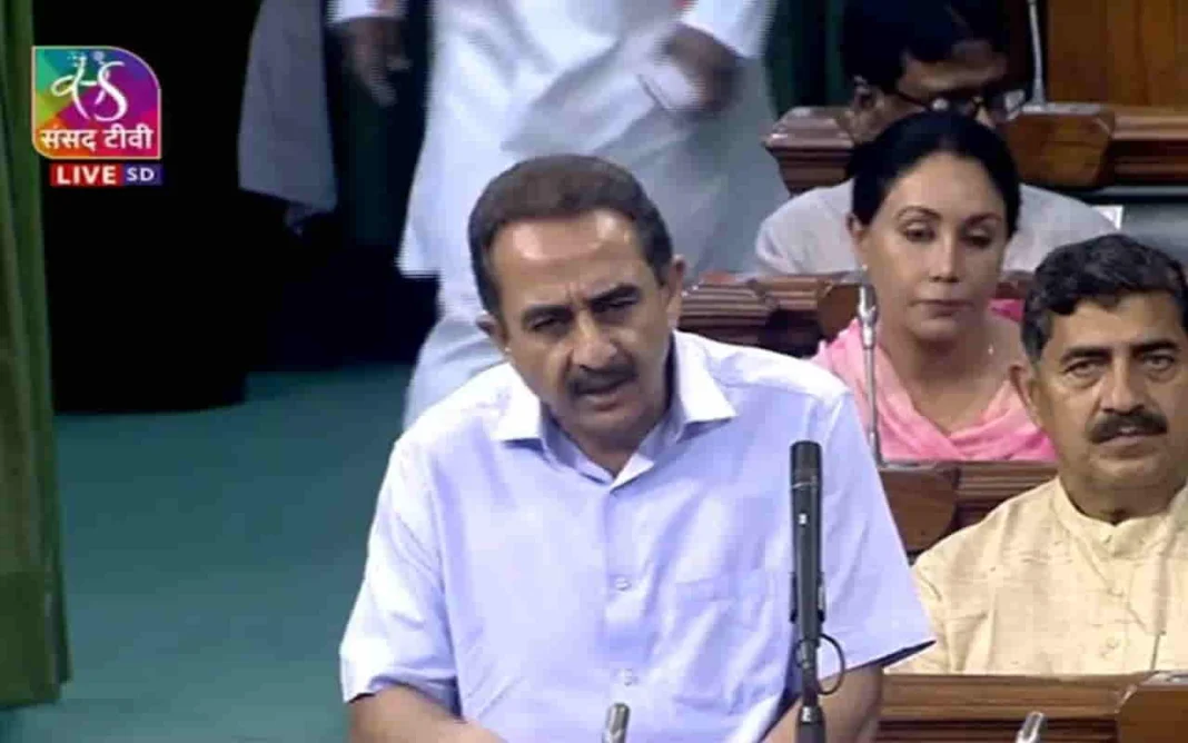 MEA Grievance Redressal: Helplines, Legal Aid & Support for Indian Workers in Gulf Countries